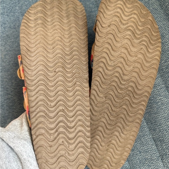 Time and Tru Floral Buckle Sandals - Pink and Tan - Picture 3 of 3